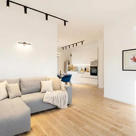 Marevista Aparthotel 4*